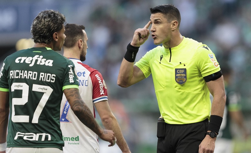 Rafael Rodrigo Klein apita jogo Athletico-PR x Bahia pelo Campeonato  Brasileiro - PRADO AGORA